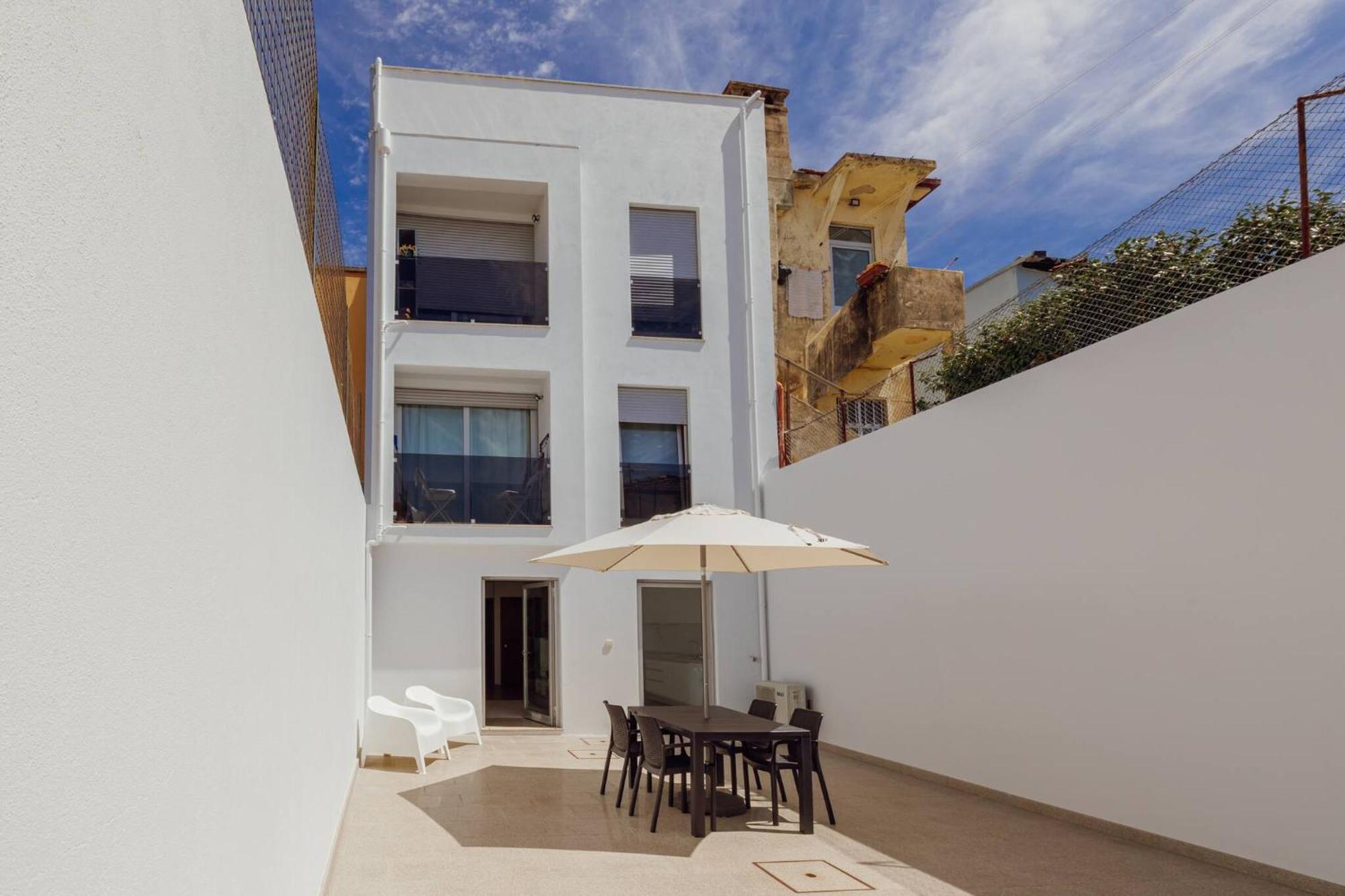Stylish Apartment With Terrace By Hosty بورتو المظهر الخارجي الصورة