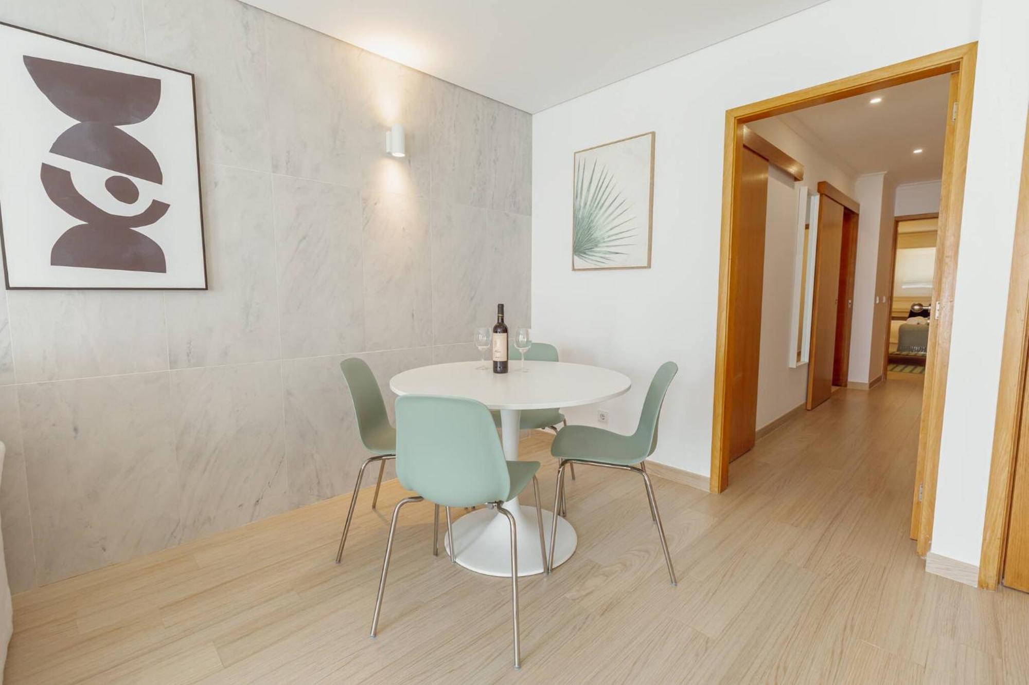 Stylish Apartment With Terrace By Hosty بورتو المظهر الخارجي الصورة
